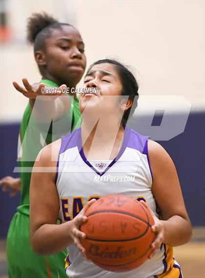 Thumbnail 3 in Brackenridge Vs Houston [Sam] (SAISD Invitational) photogallery.