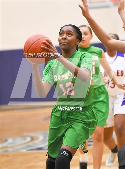 Thumbnail 1 in Brackenridge Vs Houston [Sam] (SAISD Invitational) photogallery.