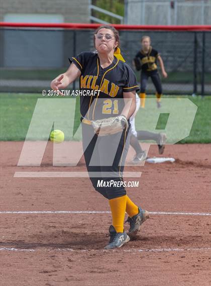 Thumbnail 1 in Milan vs Ryle photogallery.