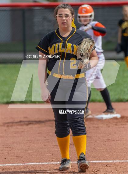Thumbnail 1 in Milan vs Ryle photogallery.