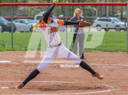 Thumbnail 1 in Milan vs Ryle photogallery.