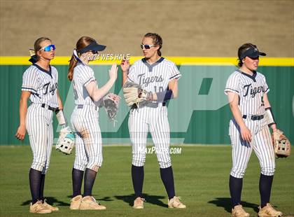 Thumbnail 3 in Collierville @ Arlington photogallery.