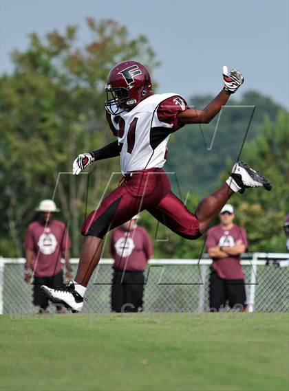Thumbnail 1 in Fulton @ Bearden photogallery.