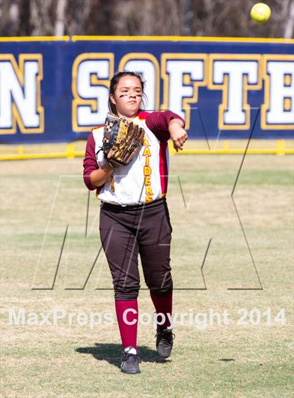Thumbnail 2 in Mountain Empire vs. Southwest (CIF SDS Division V Final)  photogallery.