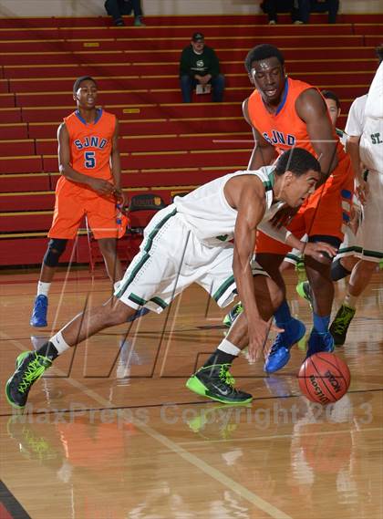 Thumbnail 2 in St. Mary's vs. St. Joseph Notre Dame (Father Barry Classic) photogallery.