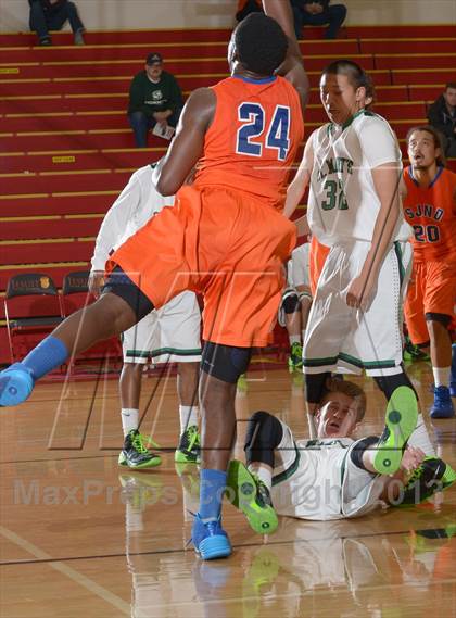 Thumbnail 2 in St. Mary's vs. St. Joseph Notre Dame (Father Barry Classic) photogallery.