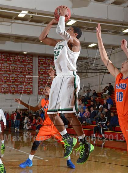 Thumbnail 3 in St. Mary's vs. St. Joseph Notre Dame (Father Barry Classic) photogallery.
