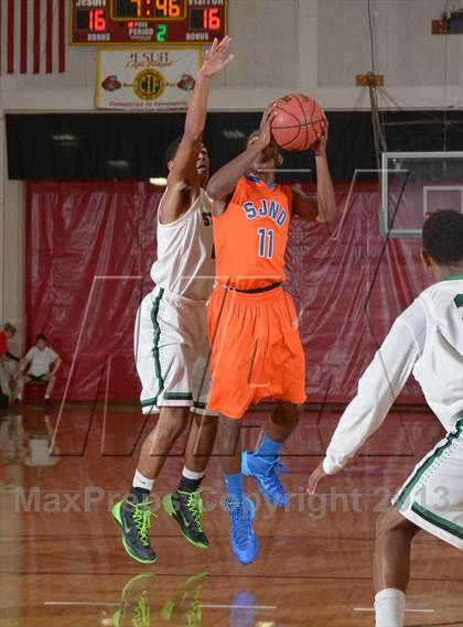 Thumbnail 1 in St. Mary's vs. St. Joseph Notre Dame (Father Barry Classic) photogallery.