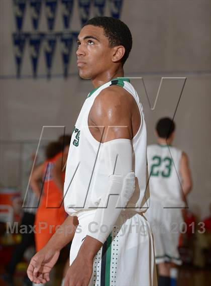 Thumbnail 1 in St. Mary's vs. St. Joseph Notre Dame (Father Barry Classic) photogallery.