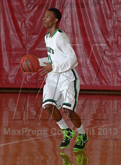 Thumbnail 2 in St. Mary's vs. St. Joseph Notre Dame (Father Barry Classic) photogallery.