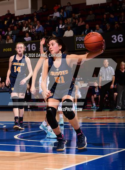 Thumbnail 3 in Ursuline vs. Our Lady of Lourdes (Section 1 Class AA Final)  photogallery.