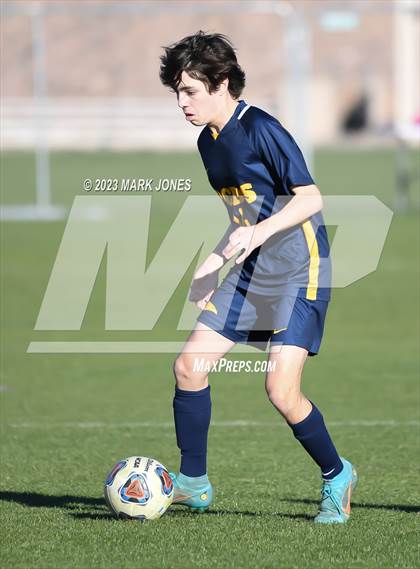 Thumbnail 2 in Phoenix Country Day vs. Phoenix Christian (Senior Night) photogallery.