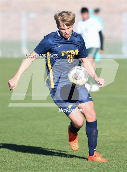 Thumbnail 3 in Phoenix Country Day vs. Phoenix Christian (Senior Night) photogallery.