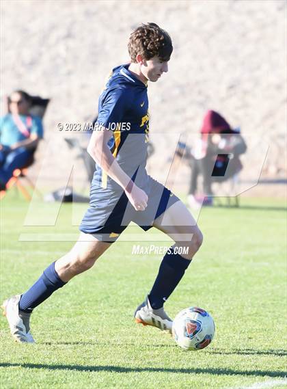 Thumbnail 3 in Phoenix Country Day vs. Phoenix Christian (Senior Night) photogallery.
