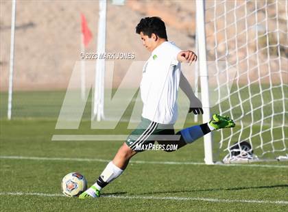 Thumbnail 1 in Phoenix Country Day vs. Phoenix Christian (Senior Night) photogallery.