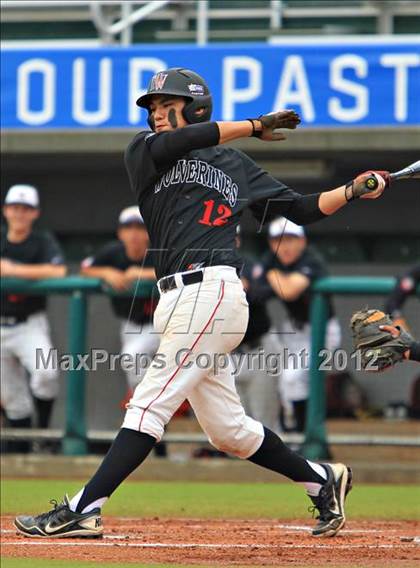 Thumbnail 2 in Harvard-Westlake vs. Mater Dei (National High School Invitational) photogallery.