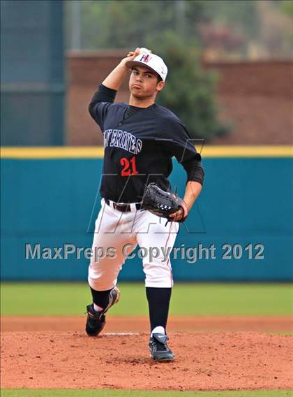 Thumbnail 3 in Harvard-Westlake vs. Mater Dei (National High School Invitational) photogallery.