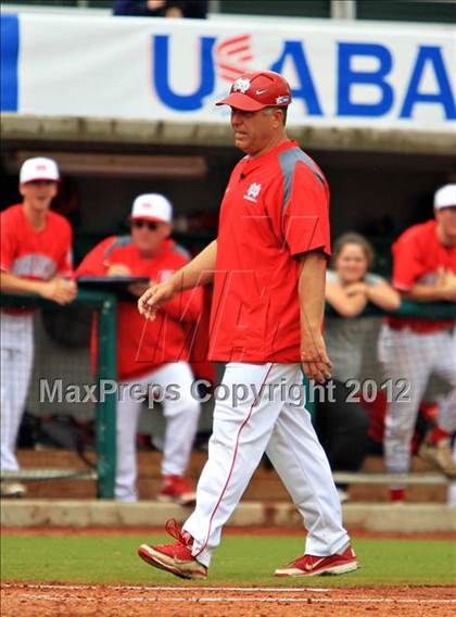 Thumbnail 1 in Harvard-Westlake vs. Mater Dei (National High School Invitational) photogallery.