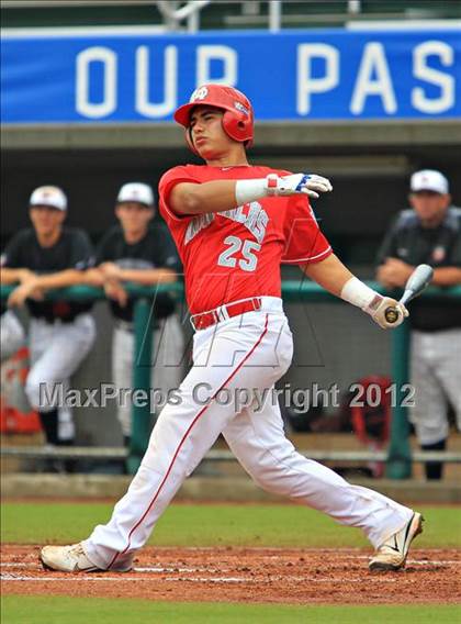 Thumbnail 2 in Harvard-Westlake vs. Mater Dei (National High School Invitational) photogallery.