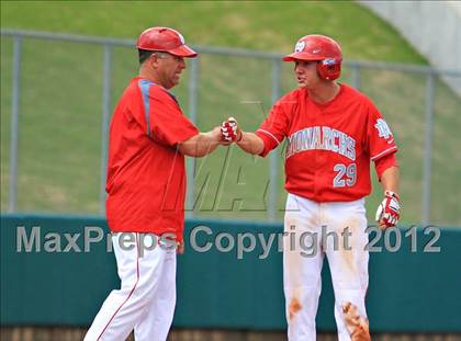 Thumbnail 3 in Harvard-Westlake vs. Mater Dei (National High School Invitational) photogallery.