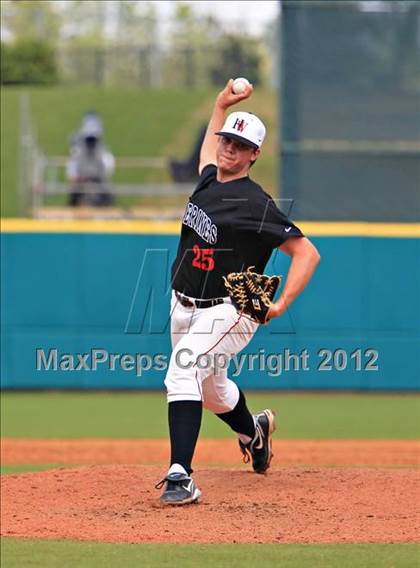 Thumbnail 2 in Harvard-Westlake vs. Mater Dei (National High School Invitational) photogallery.