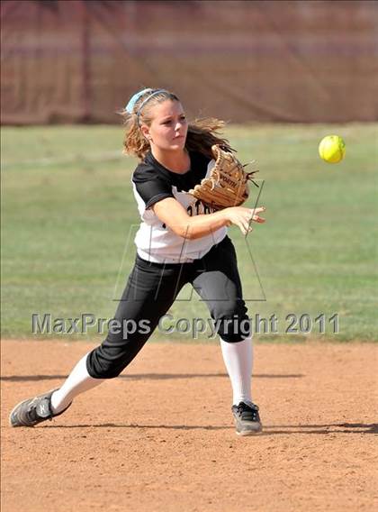 Thumbnail 3 in Foothill @ Esperanza photogallery.