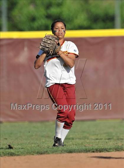 Thumbnail 1 in Foothill @ Esperanza photogallery.