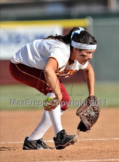 Thumbnail 1 in Foothill @ Esperanza photogallery.