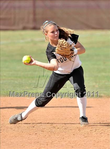 Thumbnail 2 in Foothill @ Esperanza photogallery.