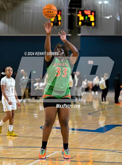 Thumbnail 1 in Blanche Ely vs. Grayson (She Got Game Classic) photogallery.