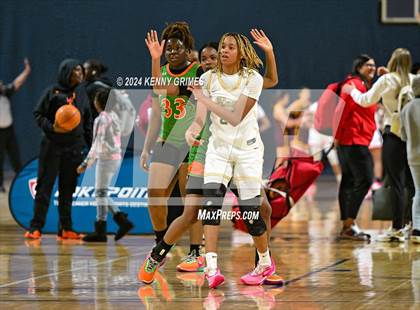 Thumbnail 3 in Blanche Ely vs. Grayson (She Got Game Classic) photogallery.