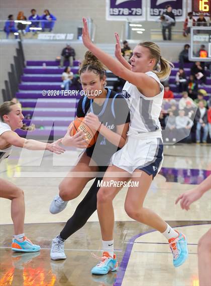 Thumbnail 2 in Ridgeline vs. Riverdale Ridge (Lehi Holiday Hoopfest) photogallery.