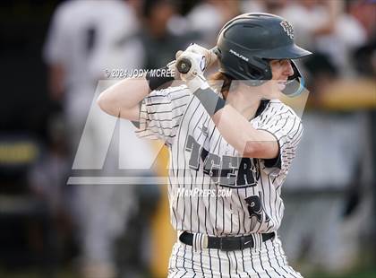 Thumbnail 2 in Tupelo @ Hernando photogallery.