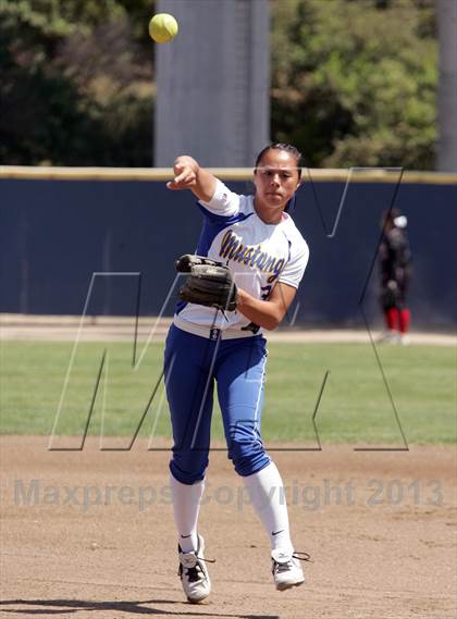 Thumbnail 3 in Mt. Pleasant vs Gilroy (CIF CCS D2 Final) photogallery.