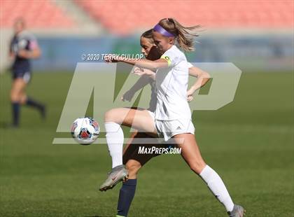 Thumbnail 1 in Bonneville vs. Skyline (UHSAA 5A Semifinal) photogallery.