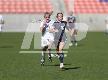 Thumbnail 2 in Bonneville vs. Skyline (UHSAA 5A Semifinal) photogallery.