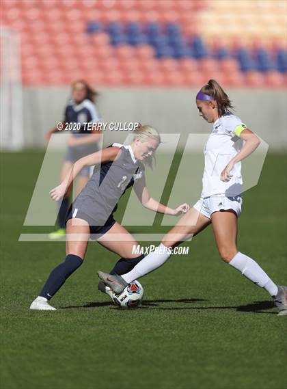 Thumbnail 1 in Bonneville vs. Skyline (UHSAA 5A Semifinal) photogallery.