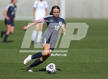 Thumbnail 1 in Bonneville vs. Skyline (UHSAA 5A Semifinal) photogallery.