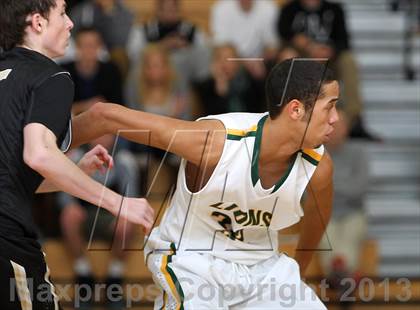 Thumbnail 1 in Archbishop Mitty vs West Linn (Les Schwab Invitational) photogallery.
