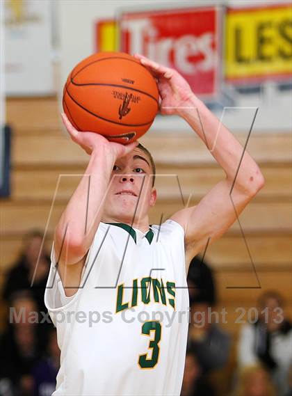 Thumbnail 2 in Archbishop Mitty vs West Linn (Les Schwab Invitational) photogallery.
