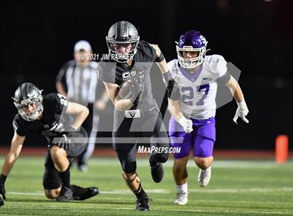Thumbnail 3 in Vandegrift vs. San Marcos (UIL 6A D2 Bi-District) photogallery.