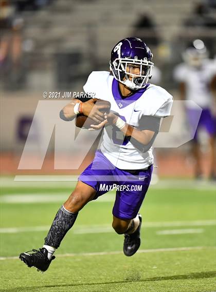 Thumbnail 3 in Vandegrift vs. San Marcos (UIL 6A D2 Bi-District) photogallery.