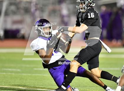 Thumbnail 3 in Vandegrift vs. San Marcos (UIL 6A D2 Bi-District) photogallery.