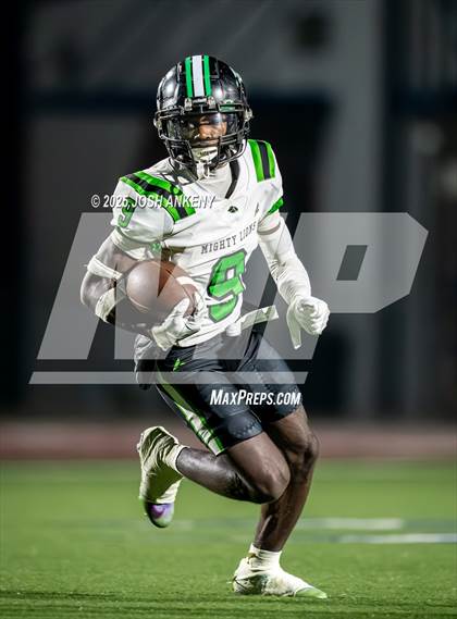 Thumbnail 3 in Lafayette @ St. Thomas More (LHSAA Division I Select Bi-District) photogallery.