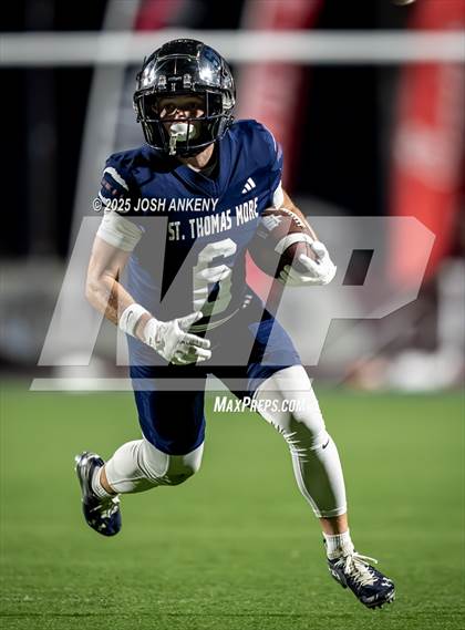 Thumbnail 2 in Lafayette @ St. Thomas More (LHSAA Division I Select Bi-District) photogallery.