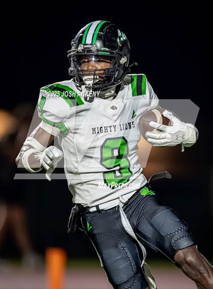 Thumbnail 2 in Lafayette @ St. Thomas More (LHSAA Division I Select Bi-District) photogallery.