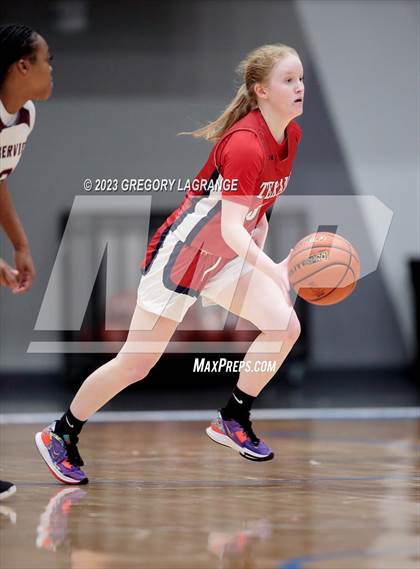 Thumbnail 1 in Northwest vs Mansfield Timberview photogallery.