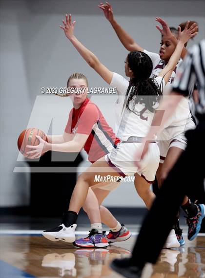 Thumbnail 2 in Northwest vs Mansfield Timberview photogallery.