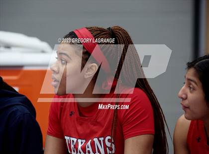 Thumbnail 2 in Northwest vs Mansfield Timberview photogallery.