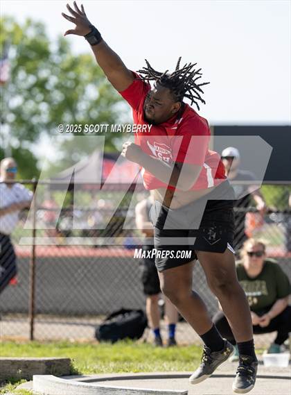Thumbnail 1 in GCC Track & Field Championships (Day 2) photogallery.